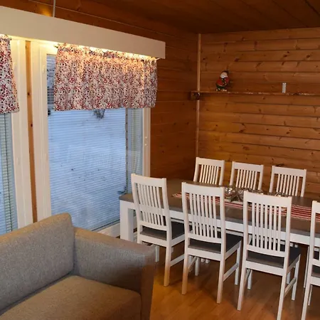 Hiski Lakeside House Vila
