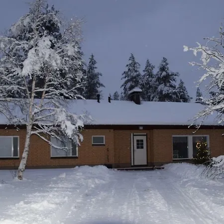 Hiski Lakeside House